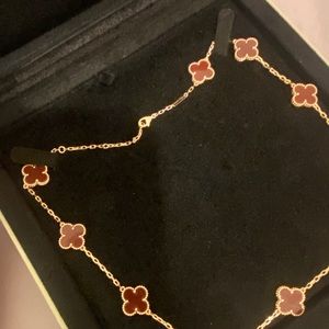 18 K yellow gold Carnelian, vintage Alhambra.